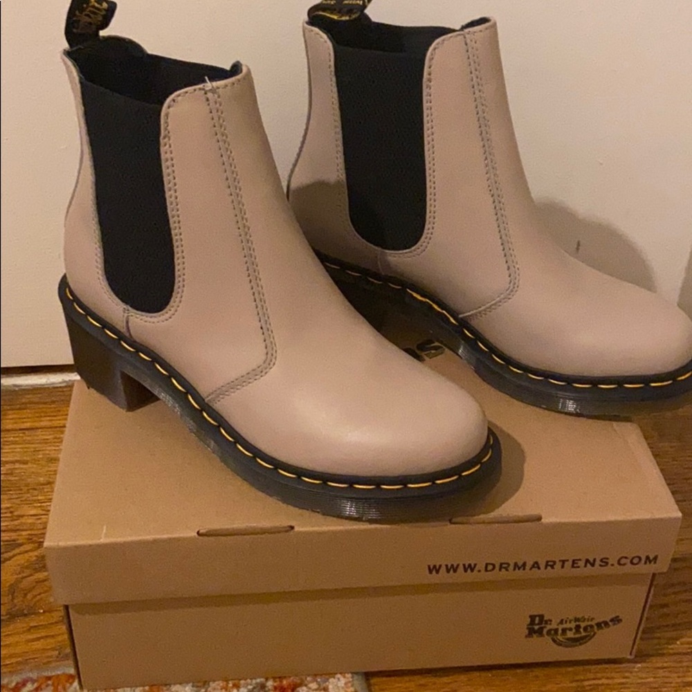Doc Marten Chelsea Cadence boot